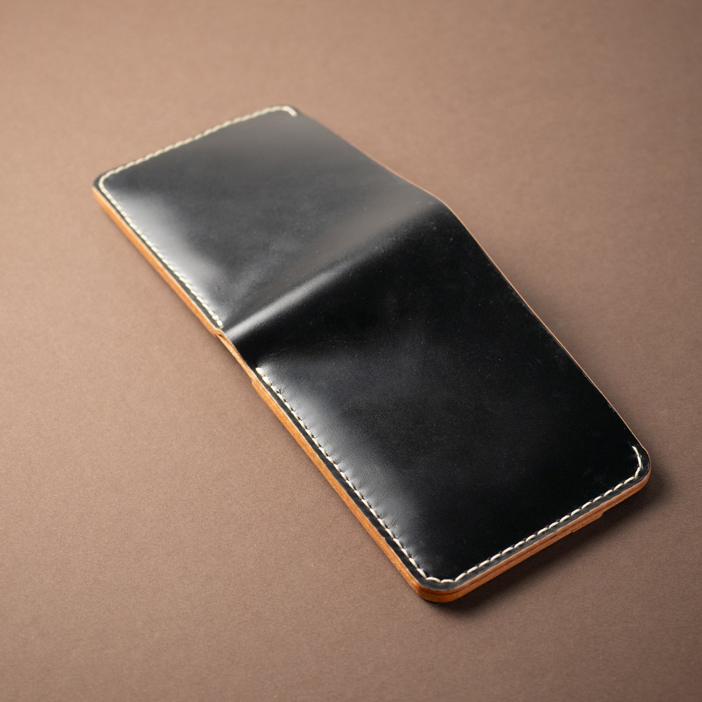Classic Bifold Wallet / Shell Cordovan Black & Natural Veg Tan / Ivory Polyester Thread